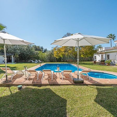 Banus 10 Minutos Villa Estepona Exterior photo