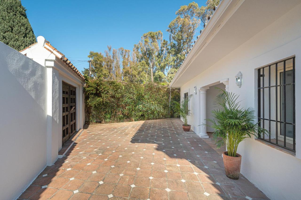 Banus 10 Minutos Villa Estepona Exterior photo