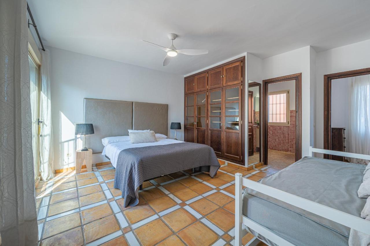 Banus 10 Minutos Villa Estepona Exterior photo