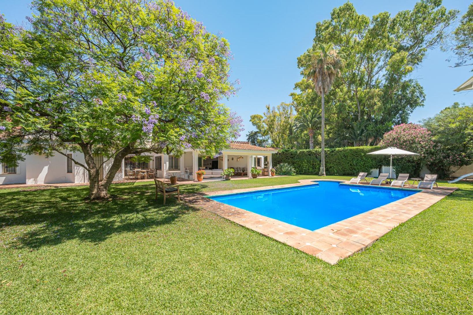 Banus 10 Minutos Villa Estepona Exterior photo