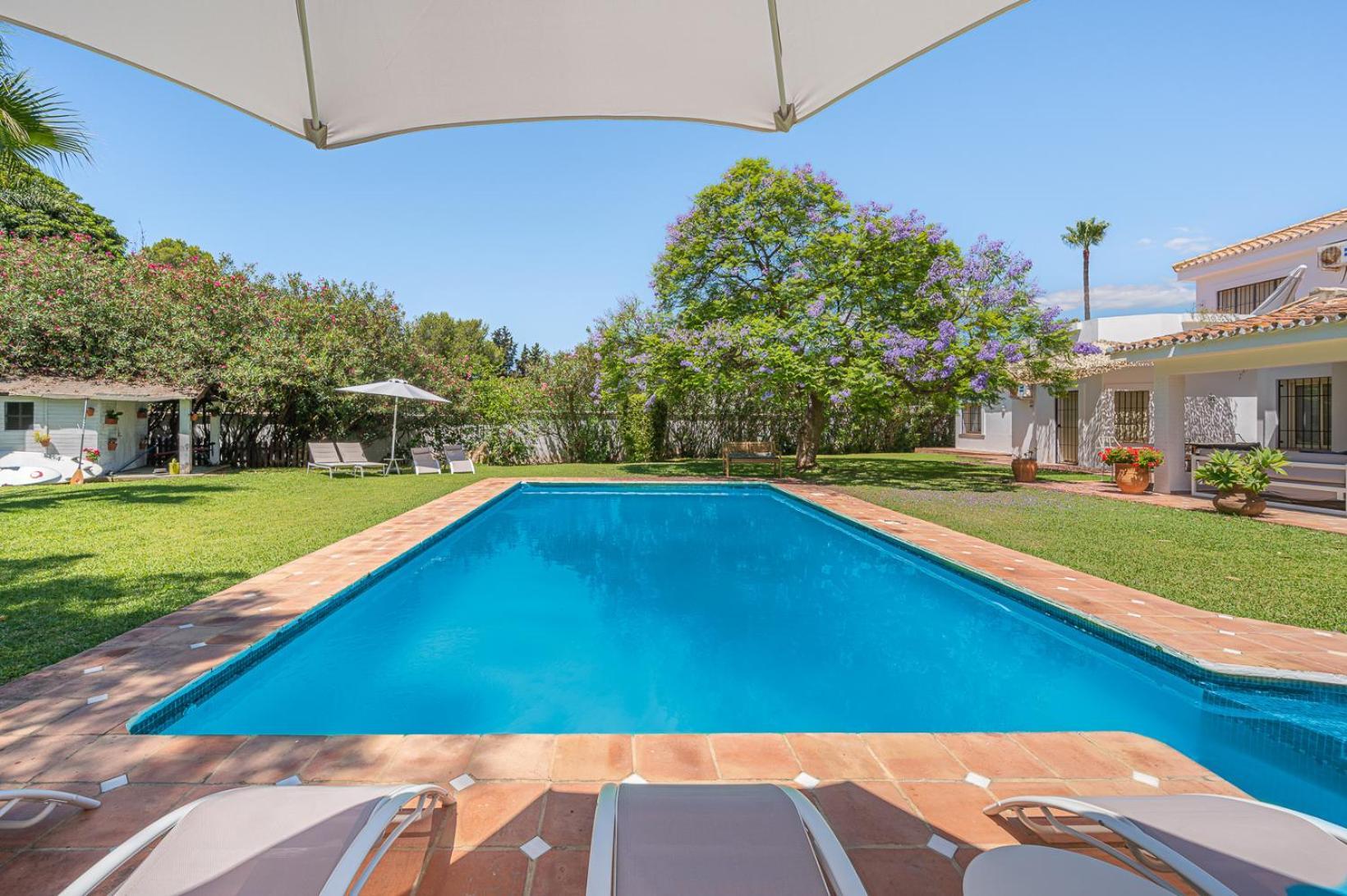 Banus 10 Minutos Villa Estepona Exterior photo